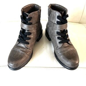 Dennie Stone Gray combat boots Madden Girl size 8.5